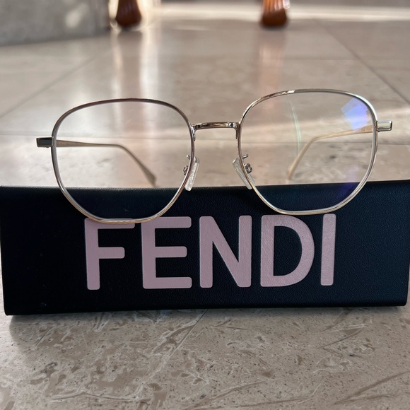 FENDI Frames Gold - Picture 8 of 11